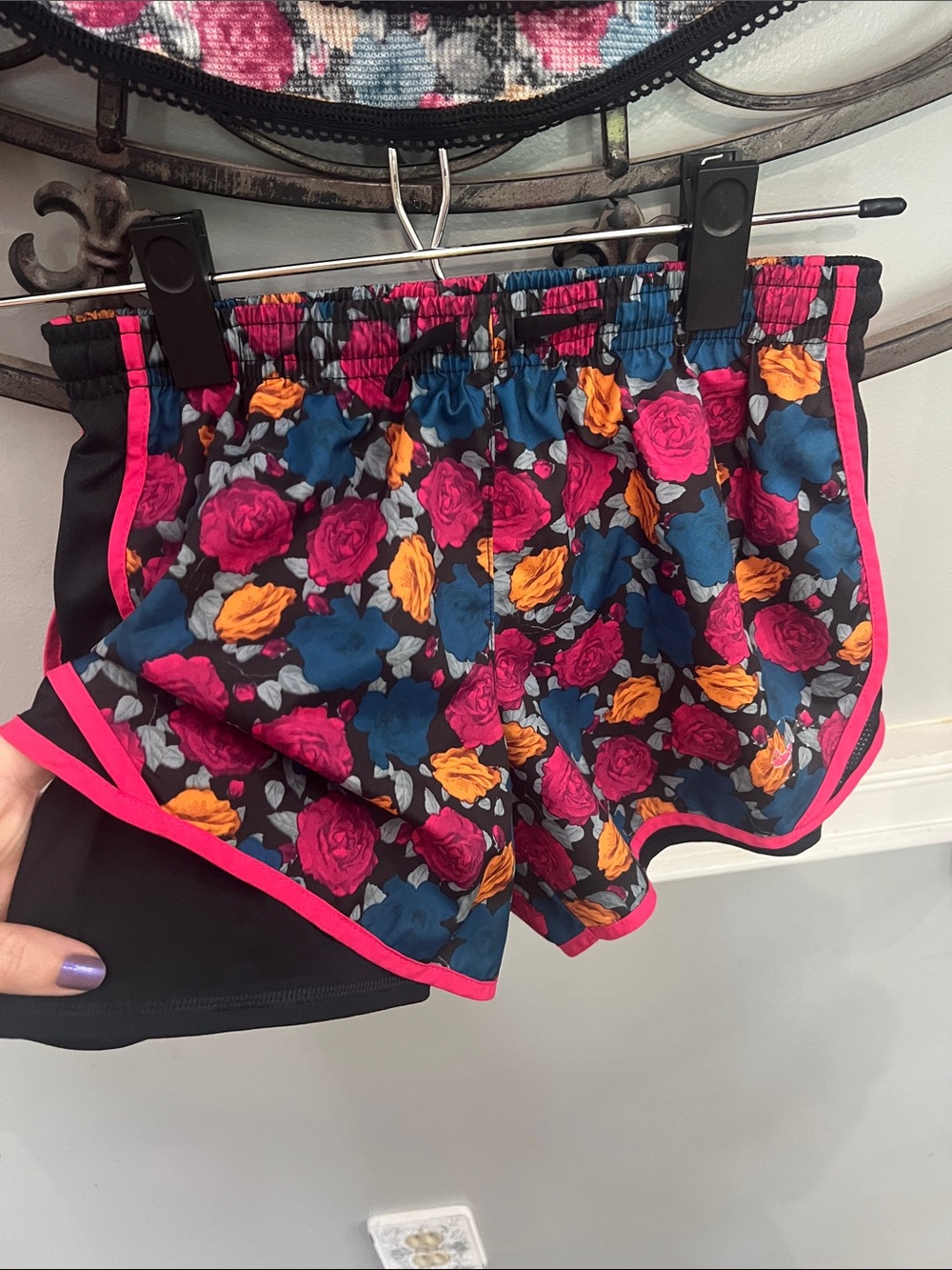 Nike Girls’ Floral Three-Piece Active Set in Black, Pink, Blue & Yellow - Picture 4 of 10